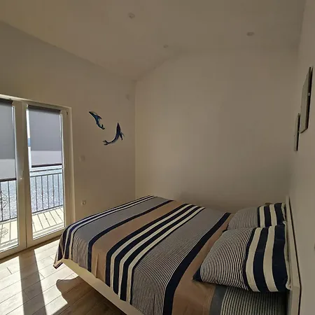 Sea View *
